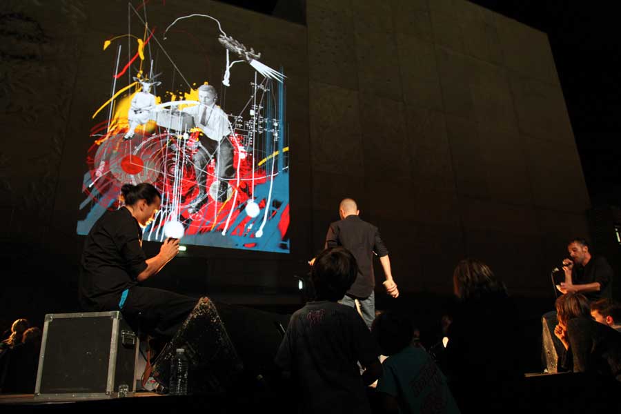 Graffiti numérique - Animation digitale pour événement culturel - Graffiti digital monumental théâtre